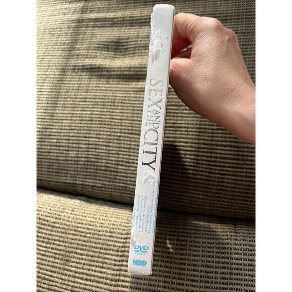 Sex and the City: Season 6, Part 2 - DVD - Picture 4 of 4